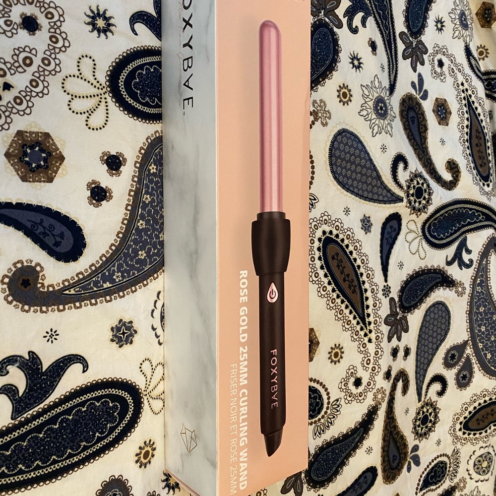 Foxy Bae 25 MM Black & Rose Gold Curling Wand -NIB